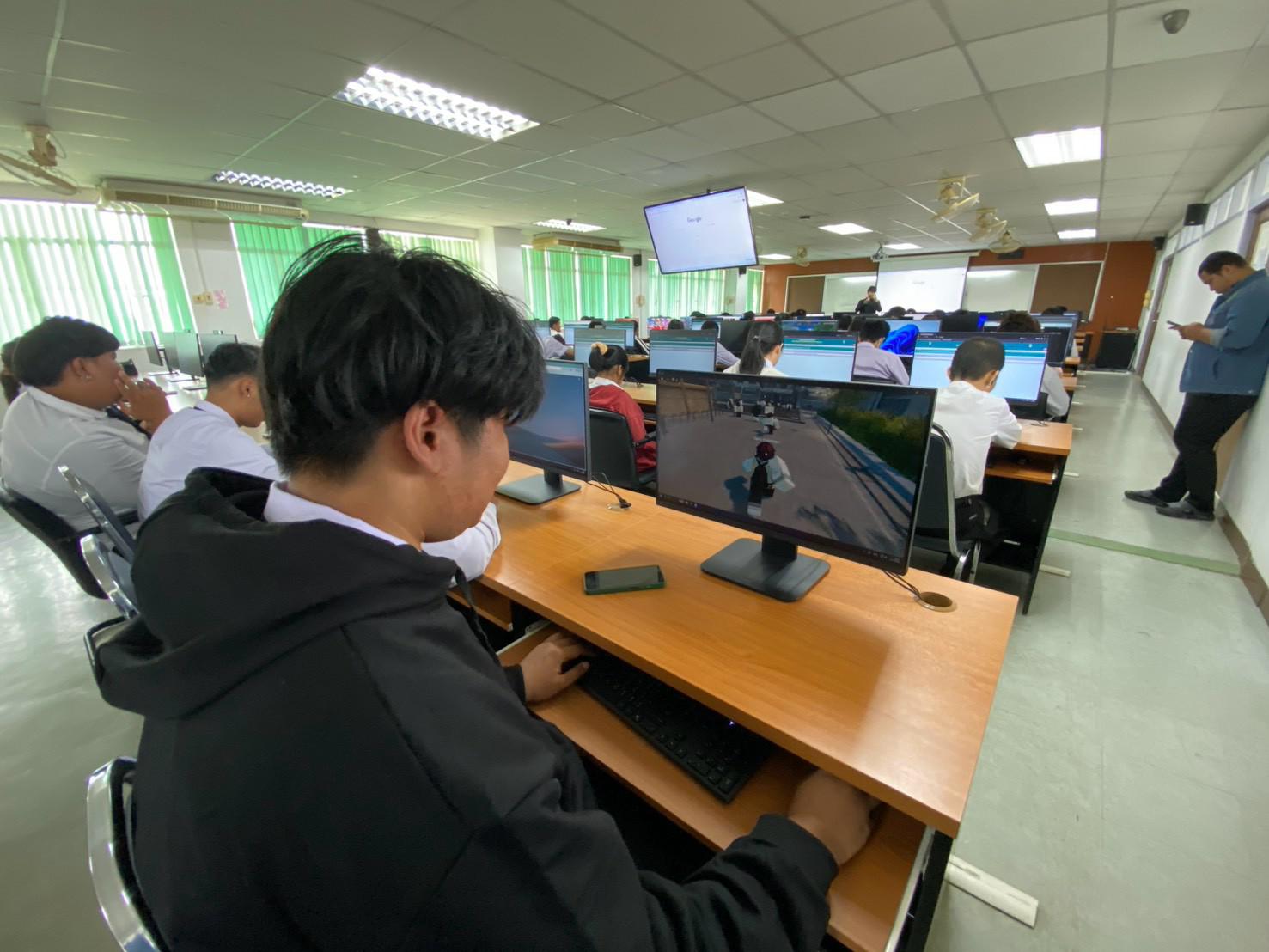 21. คณะเทคโนโลยีอุตสาหกรรม มหาวิทยาลัยราชภัฏกำแพงเพชร จัดโครงการอบรมและพัฒนาทักษะภาษาอังกฤษและมาตรฐานคอมพิวเตอร์ สำหรับนักศึกษาชั้นปีที่ 1
